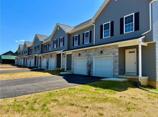 3874 E Grant Street, SLATINGTON, PA 18080