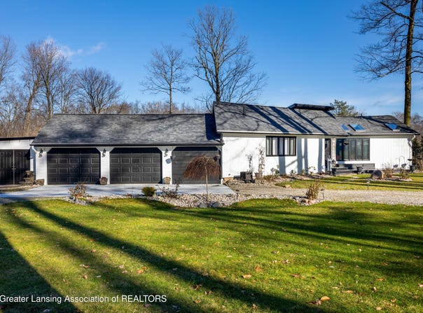 11500 Eden Trail, Eagle, MI 48822