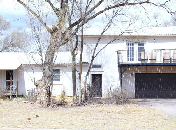 404 & 408 W 3rd Street, Capitan, NM 88316