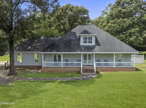 200 Rault Drive, Lumberton, MS 39455