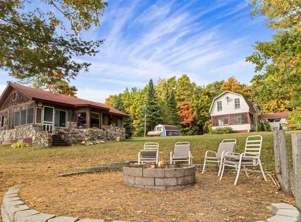 8008 Paradise Trail, Carp Lake, MI 49718