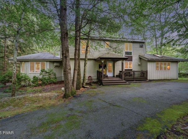133 Lookout Drive, Lords Valley, PA 18428