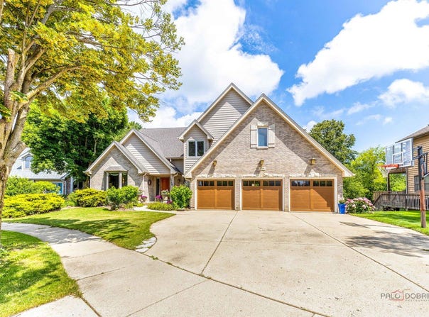 2768 Glendower Terrace, Elgin, IL 60124