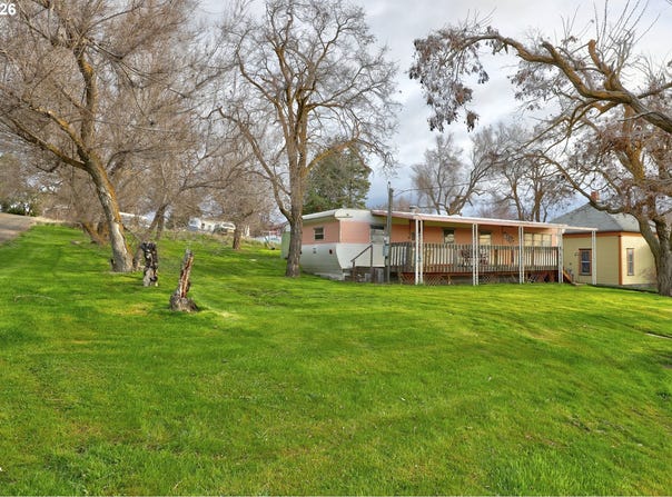 400 LINCOLN St, Moro, OR 97039