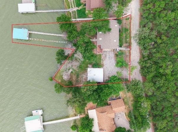 420 Lakeside Drive, Brownwood, TX 76801