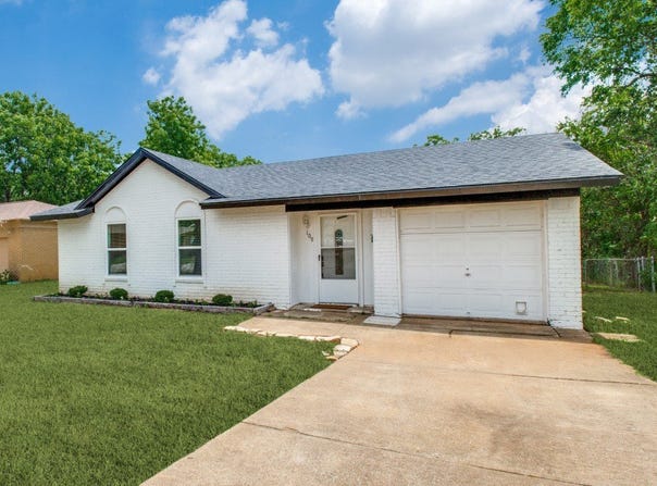 109 Sunset Drive, Euless, TX 76040
