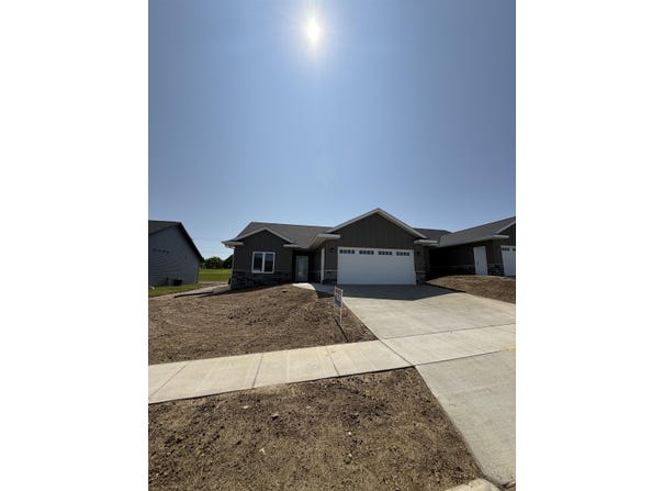 3532 Wagon Wheel, Dubuque, IA 52002