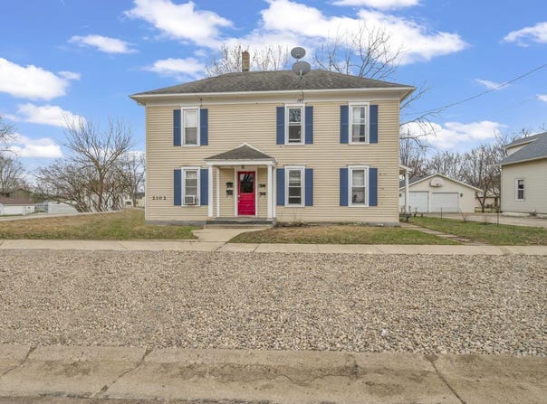 2102 Gary Avenue, Spirit Lake, IA 51360