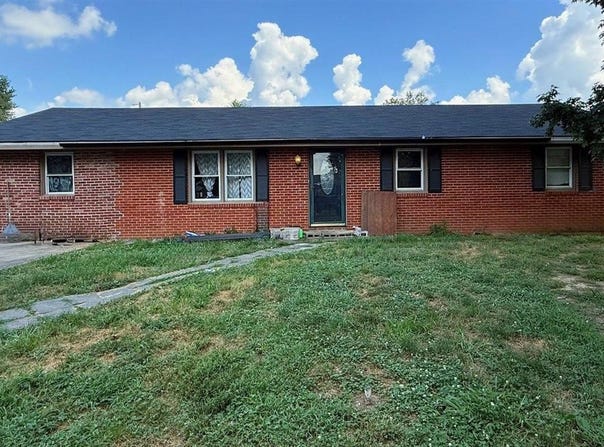 124 S Village Green, Campbellsville, KY 42718