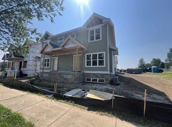 2813 Crinkle Root Drive, Fitchburg, WI 53711