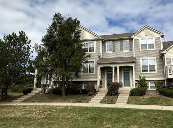 31594 Tallgrass Court, Lakemoor, IL 60051