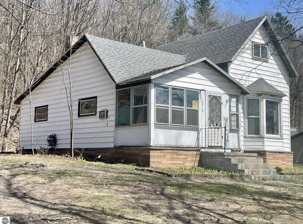 10978 Platte Street, Honor, MI 49640