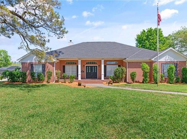 911 Larkspur Lane, St Marys, GA 31558