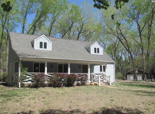 6008 E 69th Ave, Hutchinson, KS 67502