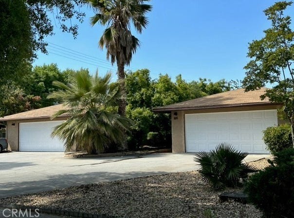 886 Ponderosa Drive, Hemet, CA 92543