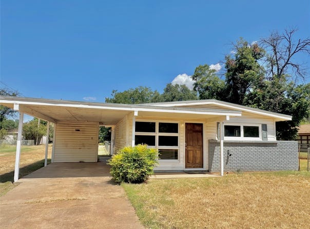 107 Laurel Drive, Winters, TX 79567