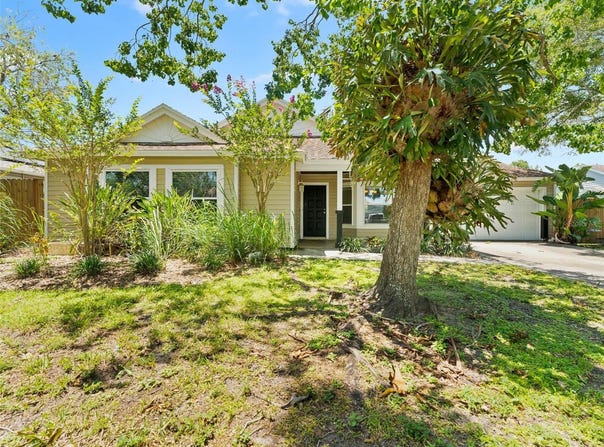 2068 DIANE AVENUE, PALM HARBOR, FL 34683