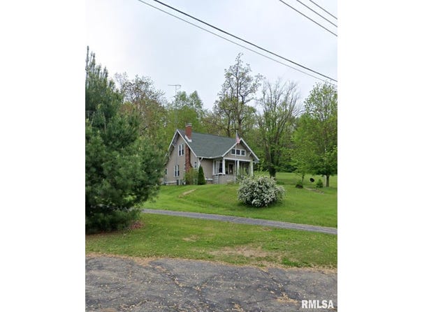 200 N BLUFF Street, Chandlerville, IL 62627