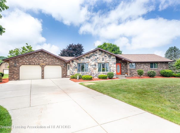 13749 Tallman Road, Grand Ledge, MI 48837