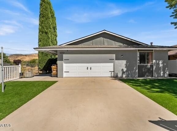 14747 Sandy Ridge Road, Lake Elizabeth, CA 93532
