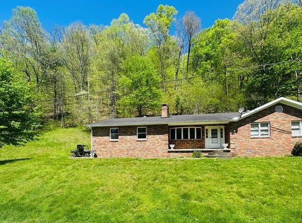 2860 Johnson Fork Road, Salyersville, KY 41465