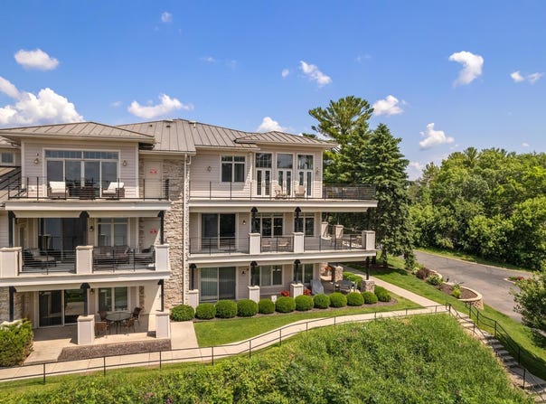 650 E Hiawatha Drive, Wisconsin Dells, WI 53965