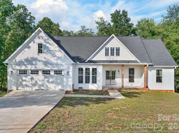 1182 Cape Hickory Road, Hickory, NC 28601