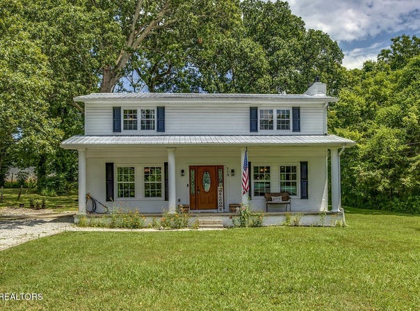 119 Baumgartner Rd, Harriman, TN 37748
