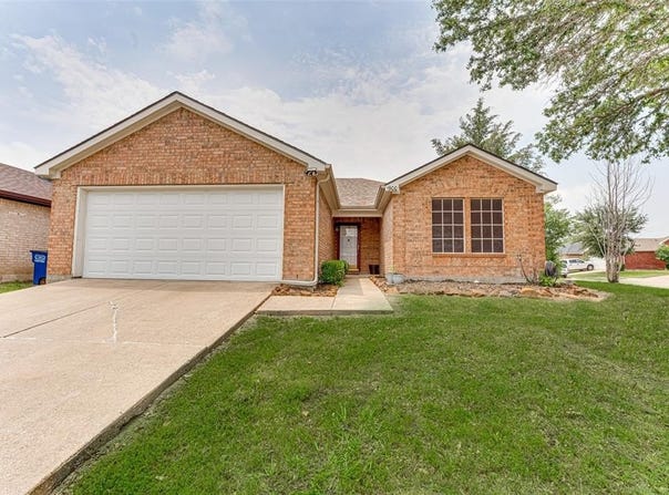 1900 Clear Creek Drive, Little Elm, TX 75068