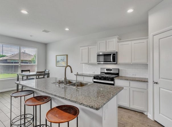 133 Hollytree Lane, Boyd, TX 76023
