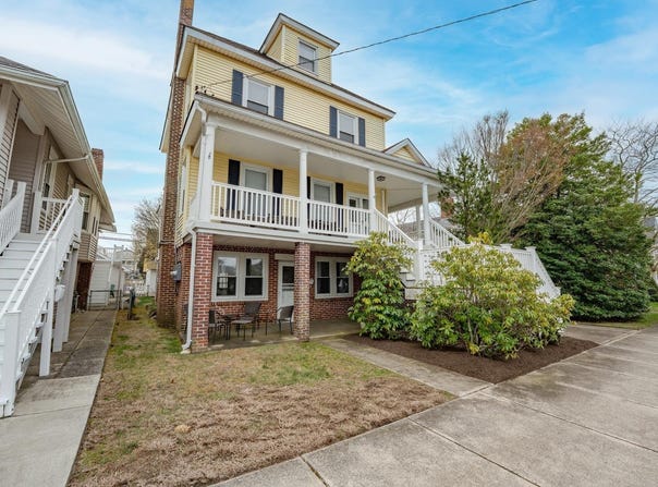 321 Wesley Ave, Ocean City, NJ 08226