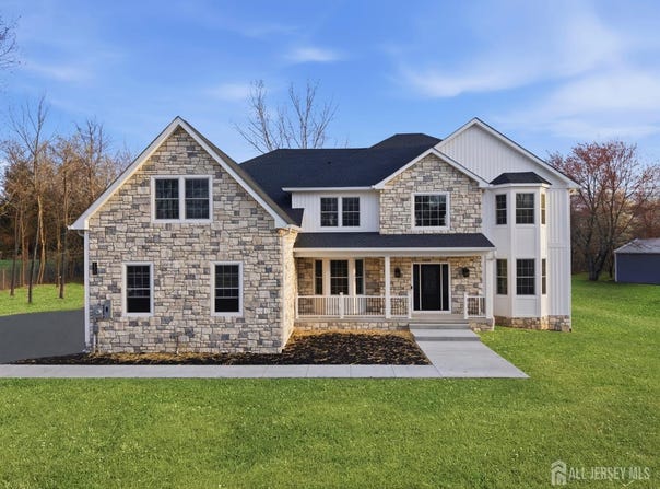 3 Siena Place, Monroe, NJ 08831