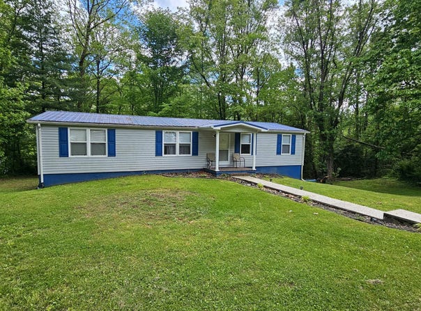 824 West Buckner Avenue, Big Stone Gap, VA 24219