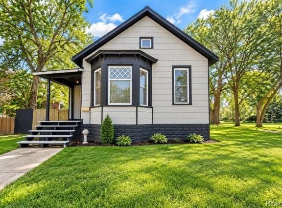 2619 WABASH Street, Detroit, MI 48216