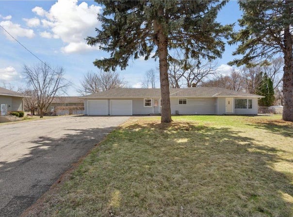 2121 Old County Road 34 Place, Burnsville, MN 55337