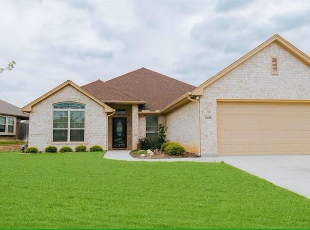 2008 Hill Crest Court, Weatherford, TX 76086