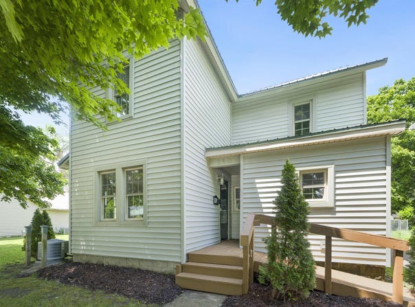 350 S 3rd Street, Decatur, IN 46733