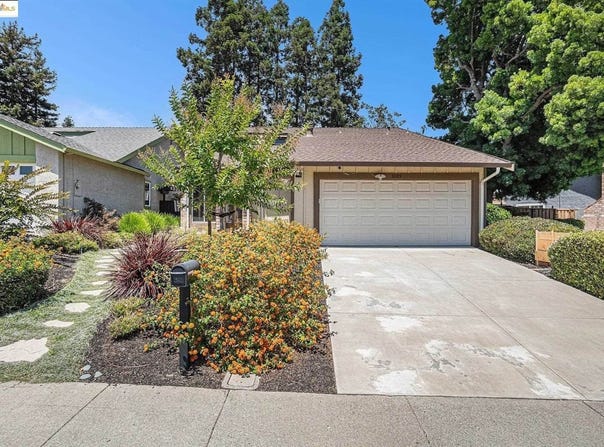 1039 Village Oaks Drive, Martinez, CA 94553