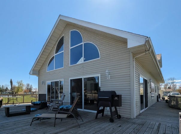 819 Augres River Drive, Au Gres, MI 48703