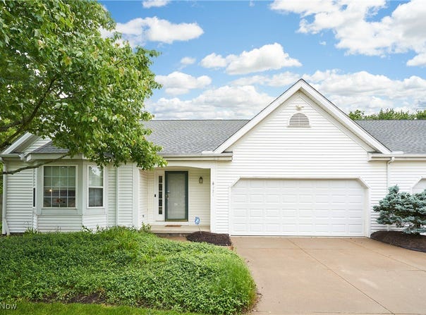 721 Pebblecreek Drive, Copley, OH 44321