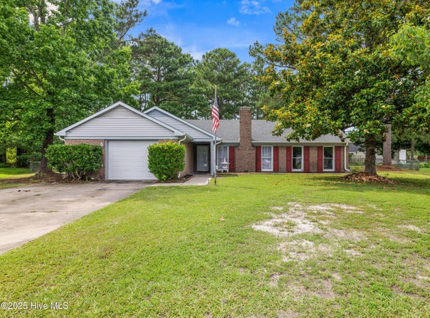 112 Old Post Court, Jacksonville, NC 28546