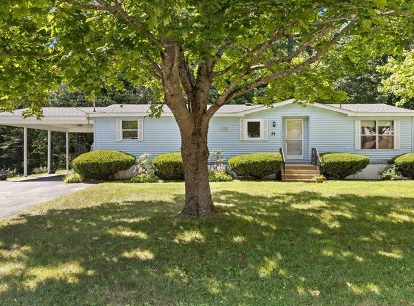 74 Sunrise Lane, Gardner, MA 01440
