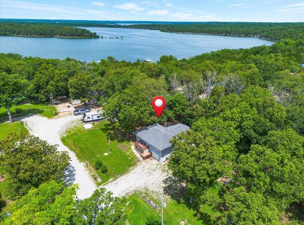 26103 Silver Road, Hermitage, MO 65668