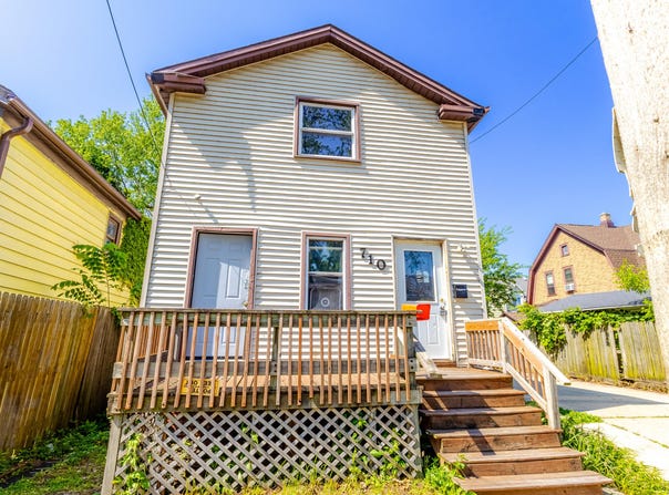 710 Kewaunee St, Racine, WI 53402