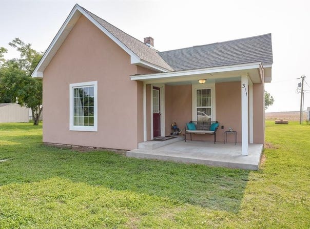311 N Stanley Street, Hinton, OK 73047