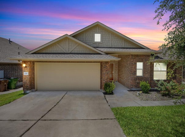 131 Mount Ellen ST, Hutto, TX 78634
