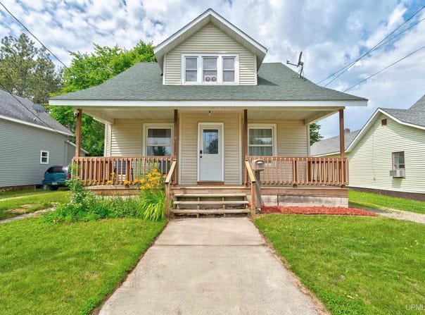 112 S Second, Manistique, MI 49854