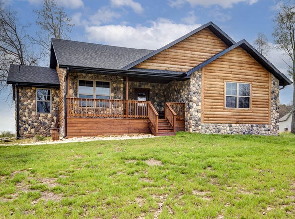 150 Sunshine Avenue, Cabool, MO 65689