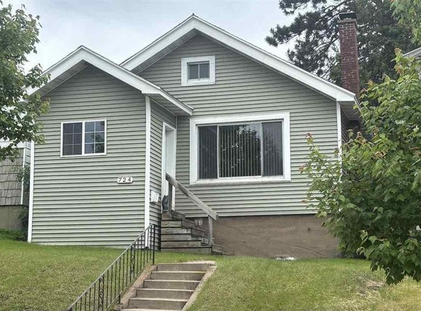 724 Summit, Eveleth, MN