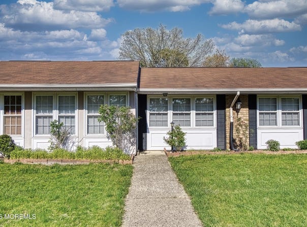 43b Edinburgh Lane, Manchester, NJ 08759